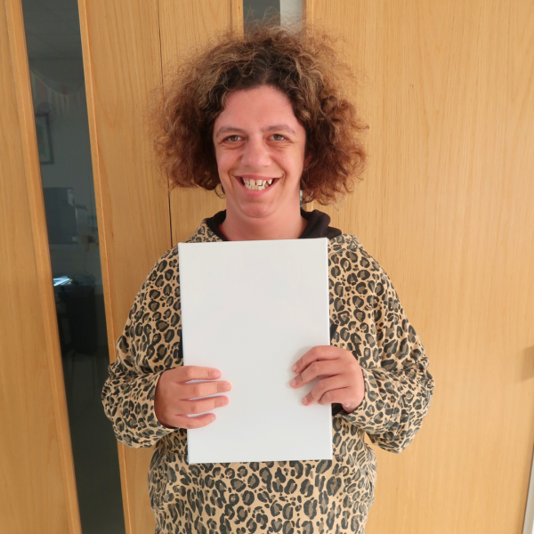 Blank exhibition canvas - Image 2
